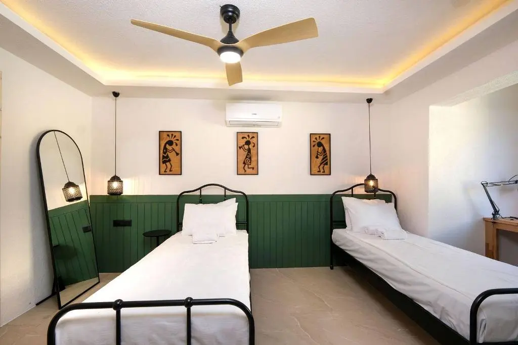 Twin room